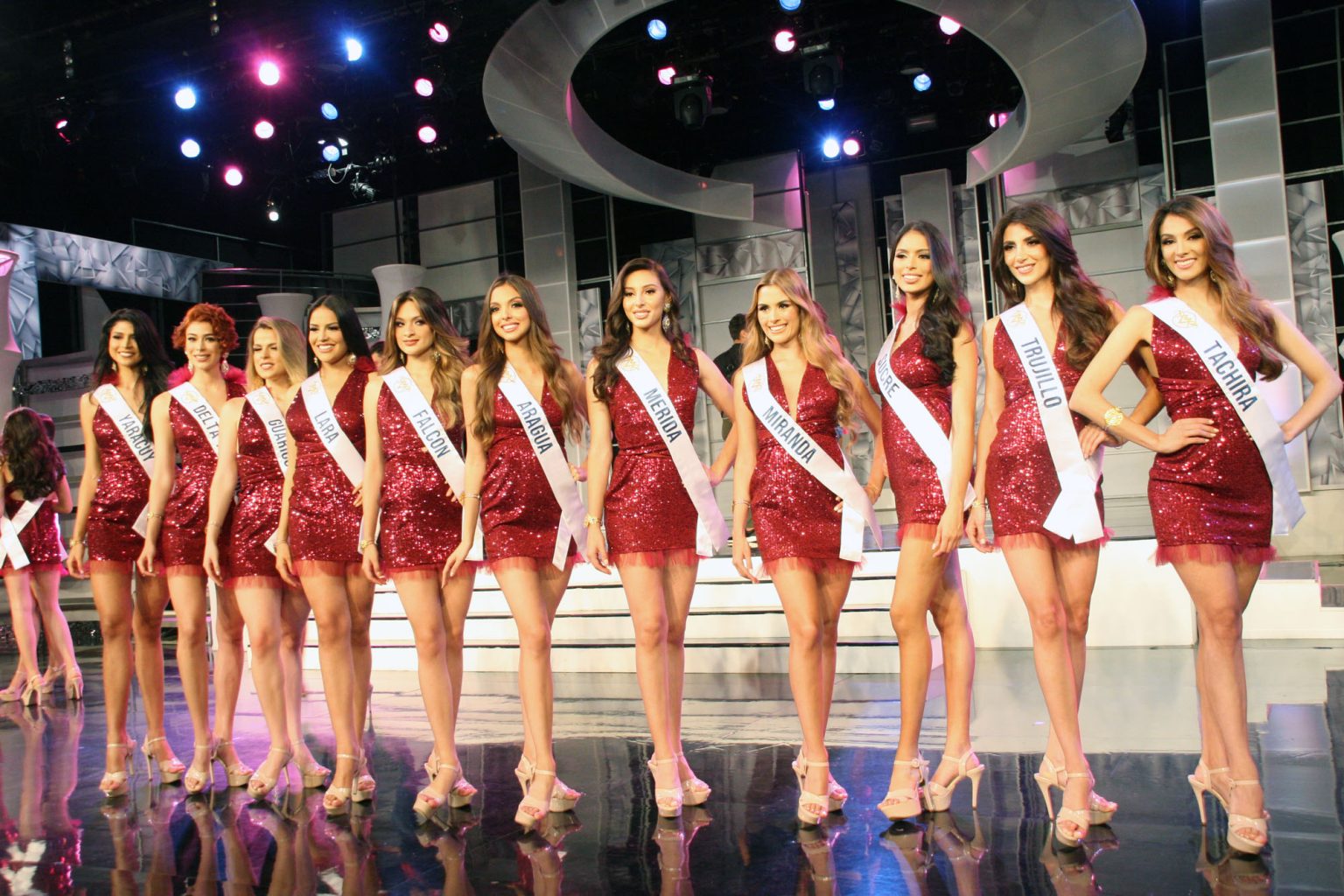 Miss Venezuela entregó bandas oficiales a las candidatas 2022