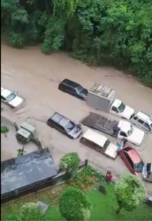 Lluvias Provocan Desborde De Quebradas En El Estado Miranda 7751