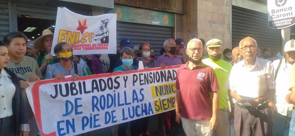 Jubilados y pensionados de Aragua protestaron por mejoras salariales - elsiglo.com.ve
