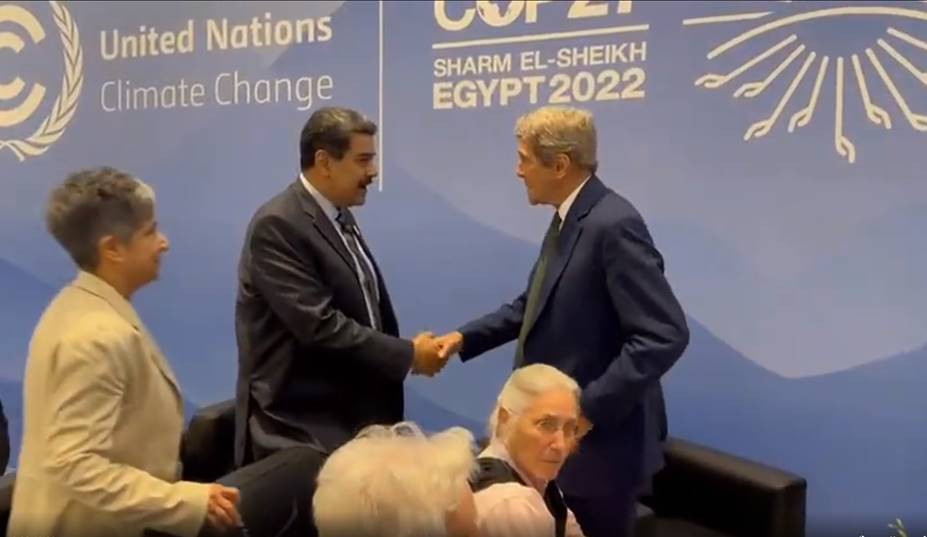 Kerry y Maduro protagonizan un estrechón de manos en la COP27 - el siglo