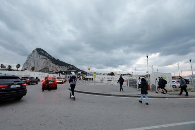 España y la UE proponen a Reino Unido eliminar la verja de Gibraltar de modo que se favorezca la movilidad de personas