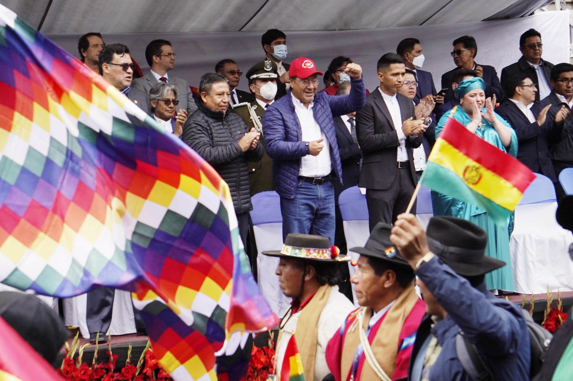 Bolivia Apela A La Patria En Los 14 Años Del Estado Plurinacional