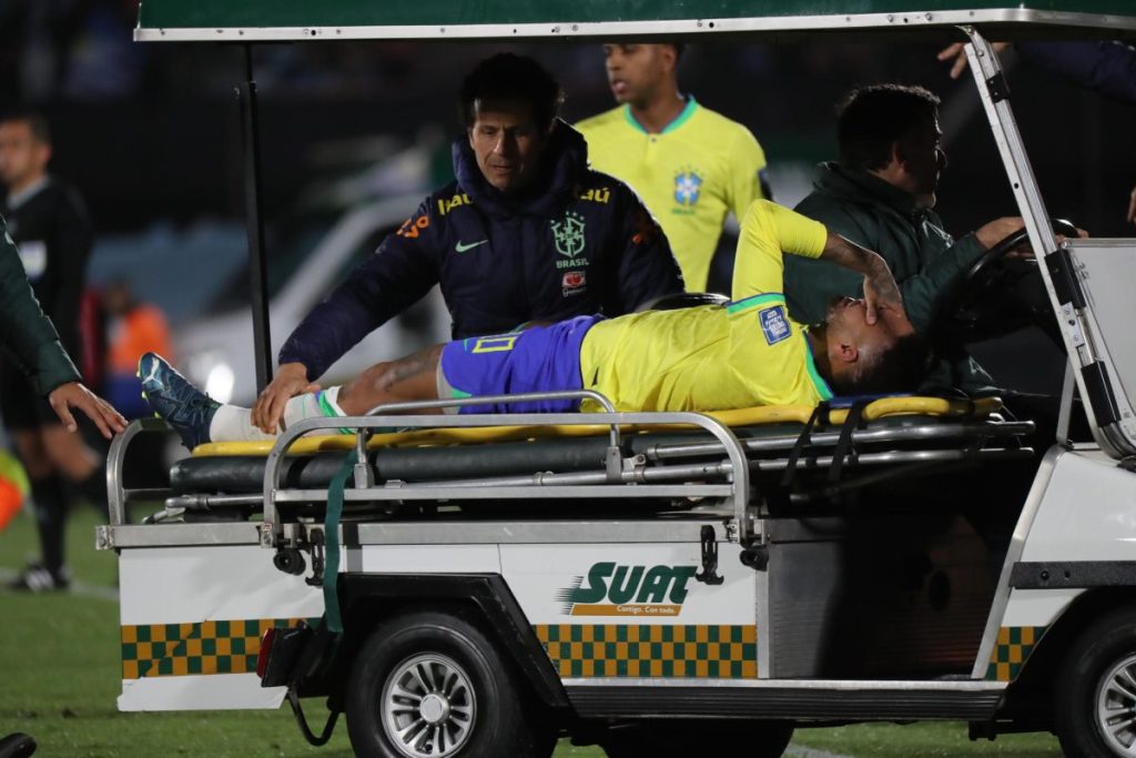 Neymar será sometido a una cirugía tras partido contra Uruguay-elsiglo.com.ve