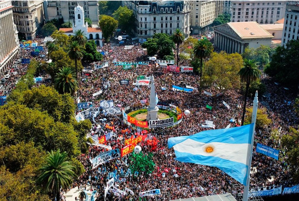 Rechazan el negacionismo de la "dictadura" del Gobierno de Milei elsiglo.com.ve