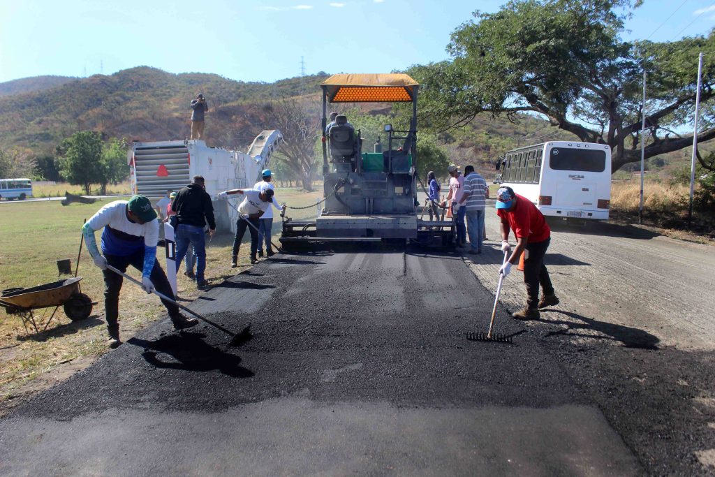 Colocarán 11.000 toneladas de asfalto en vías del estado Aragua