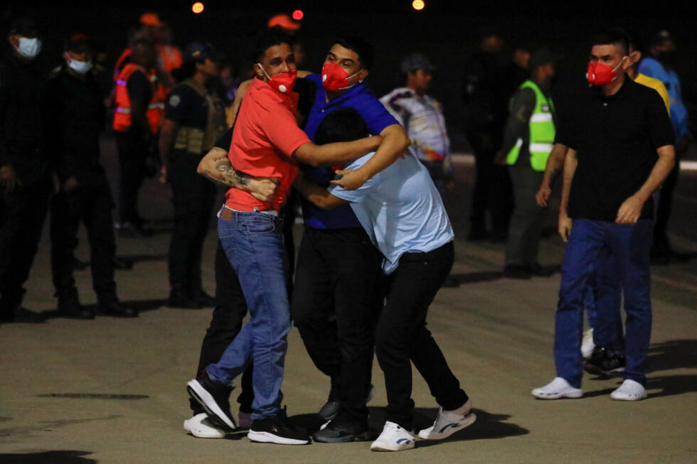 Cabello dice que 20 de los 252 venezolanos liberados de cárcel salvadoreña tienen delitos