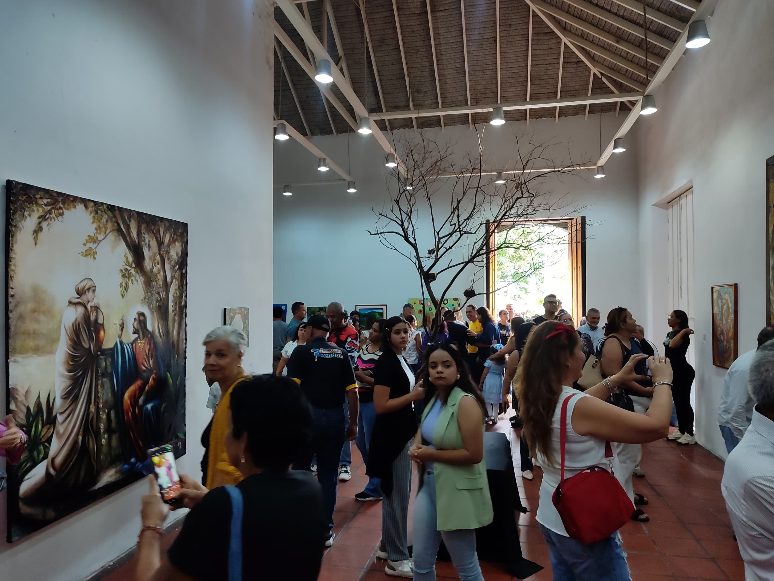 X Gran Colectiva de Artistas rinde homenaje a Moisés Arana