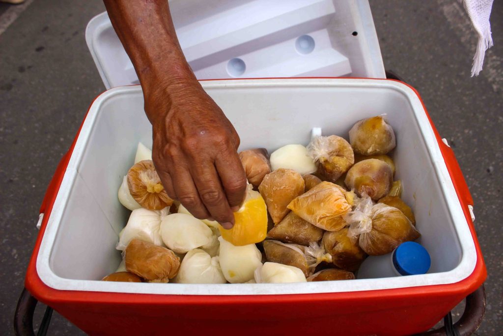 A los comerciantes informales no los detiene ni la devaluación elsiglo.com.ve