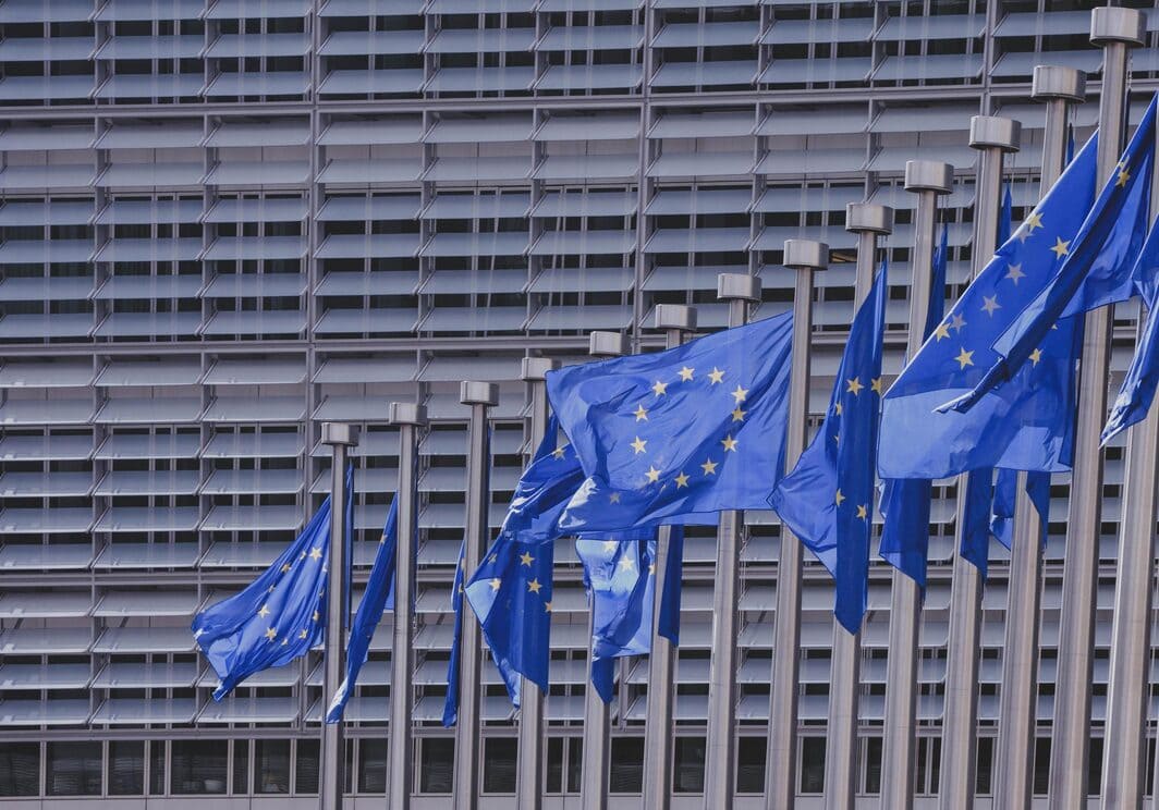 UE