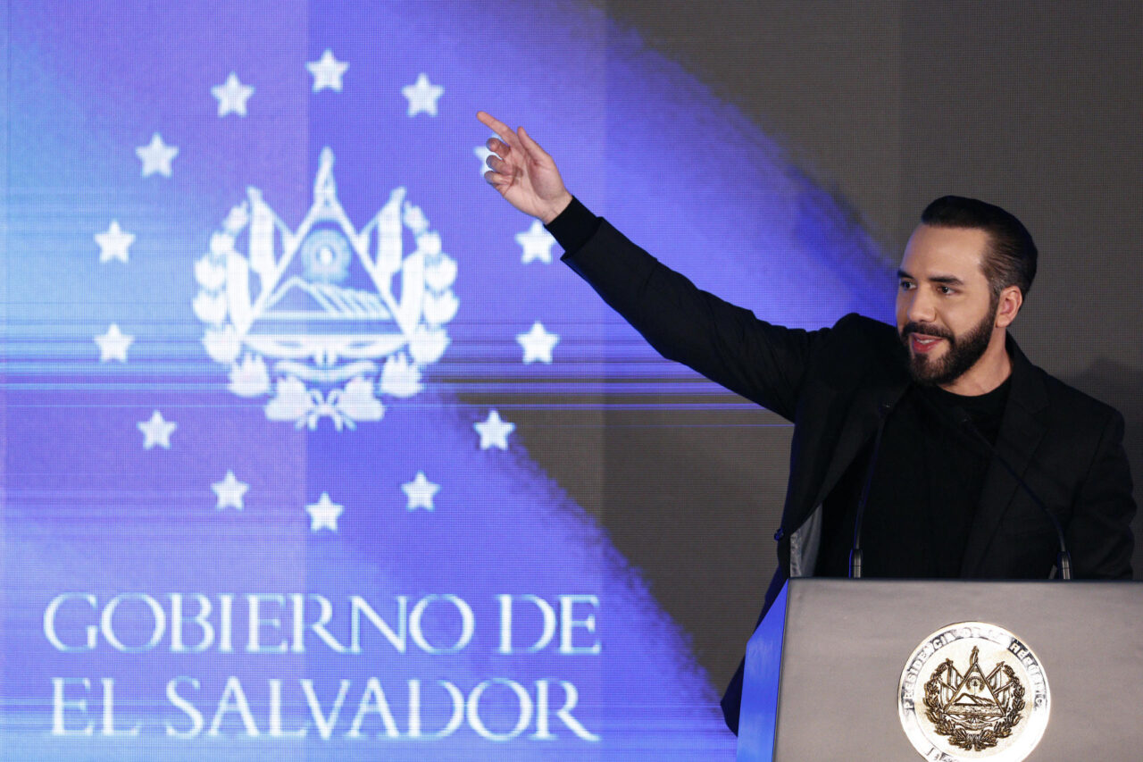 Congreso de El Salvador ratificó la reelección presidencial indefinida
