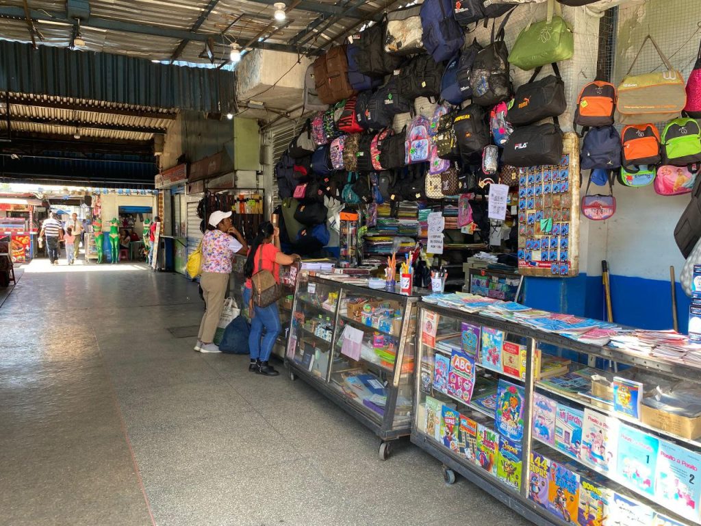 Vendedores esperan repunte de ventas al cierre vacacional elsglo.com.ve