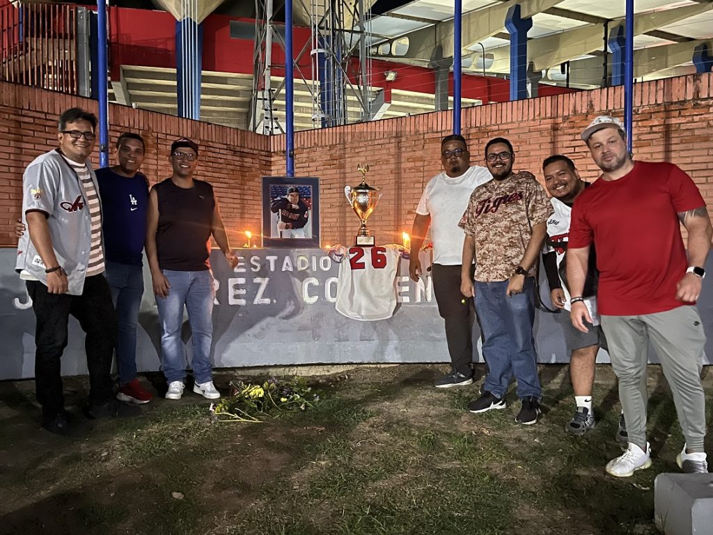"Manada tigrera" rindió homenaje a Buddy Bailey elsglo.com.ve