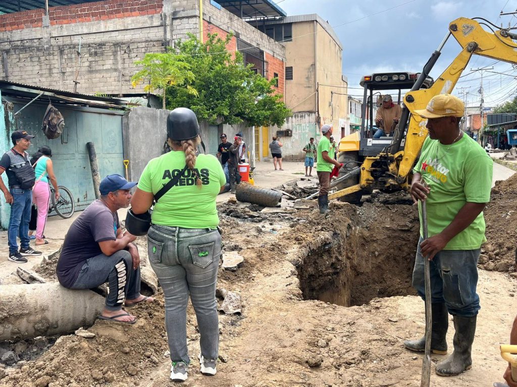 Dos trabajadores quedaron tapiados durante reparación de tuberías elsiglo.com.ve