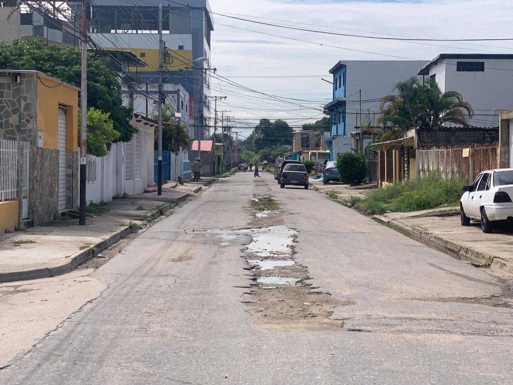 Denuncian el deterioro de la calle Páez en La Candelaria elsiglo.com.ve