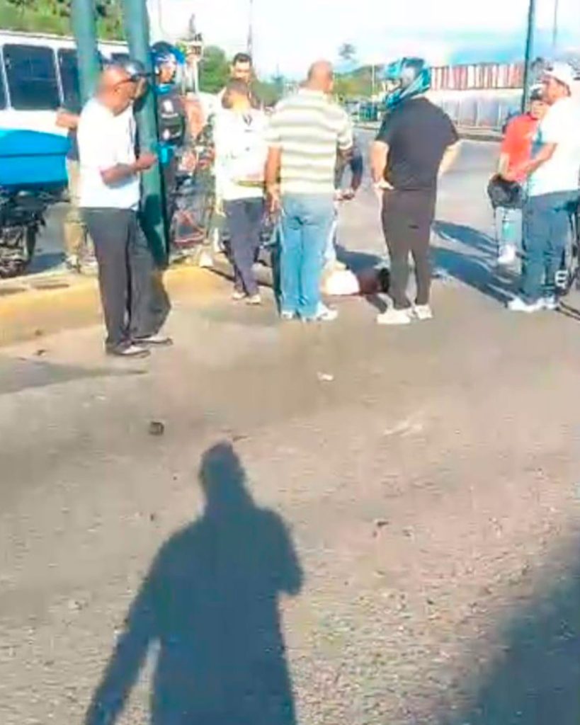 Herido de gravedad motorizado tras realizar "motopiruetas" elsiglo.com.ve