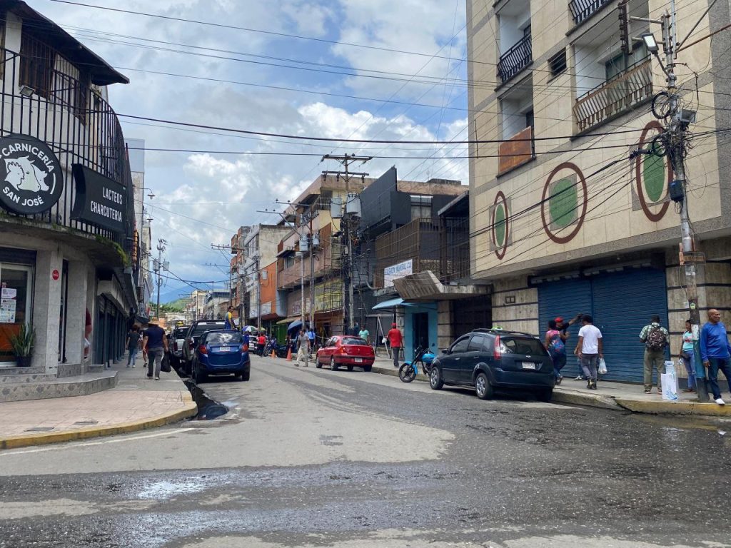 Comerciantes de Cagua aún no sienten el ambiente navideño elsiglo.com.ve