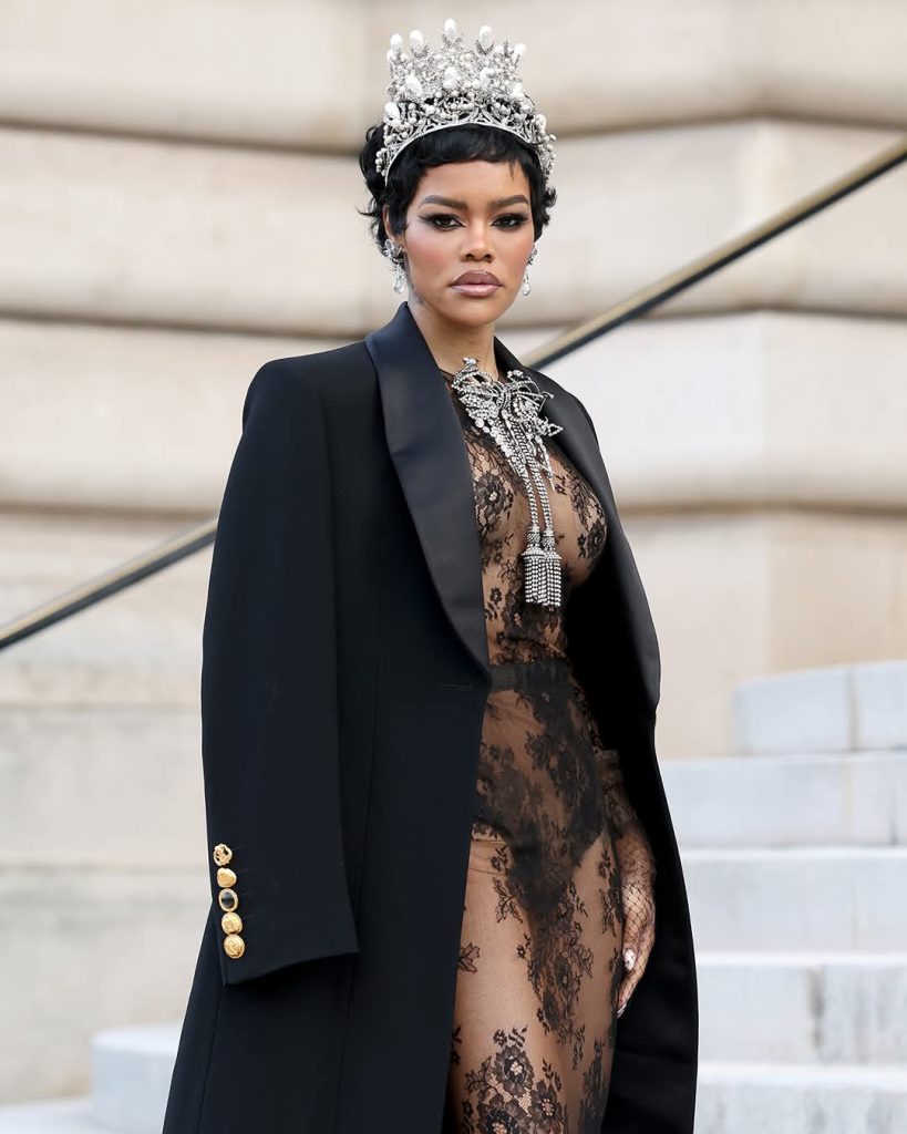 Reinas y animales de la moda decoraron el desafile de Schiaparelli elsiglo.com.ve