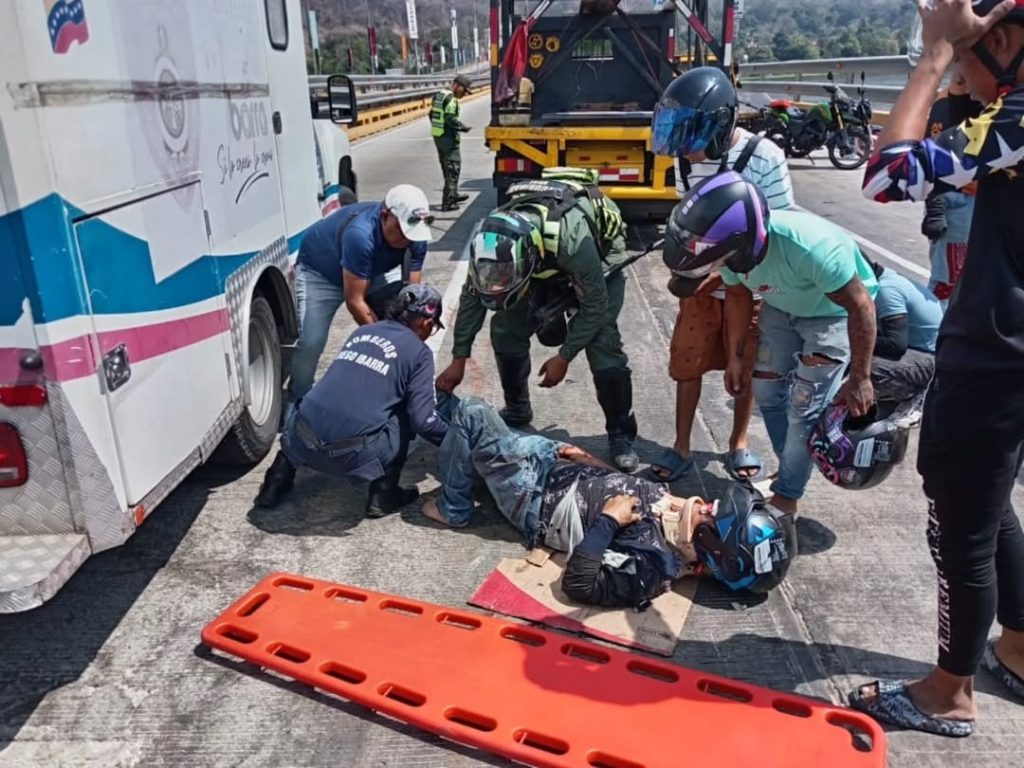 Murió motorizado tras derrapar en el Viaducto de La Cabrera elsiglo.com.ve