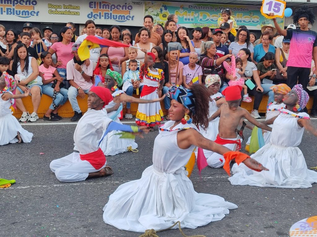 Ribas dio inicio al Carnaval con un deslumbrante desfile elsiglo.com.ve