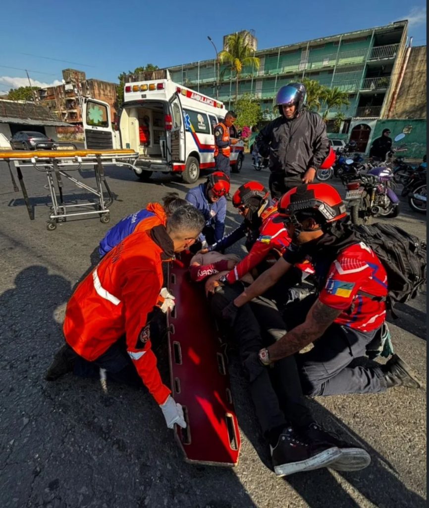 Heridos dos adultos y dos niños en colisión frente a Merbumar elsiglo.com.ve