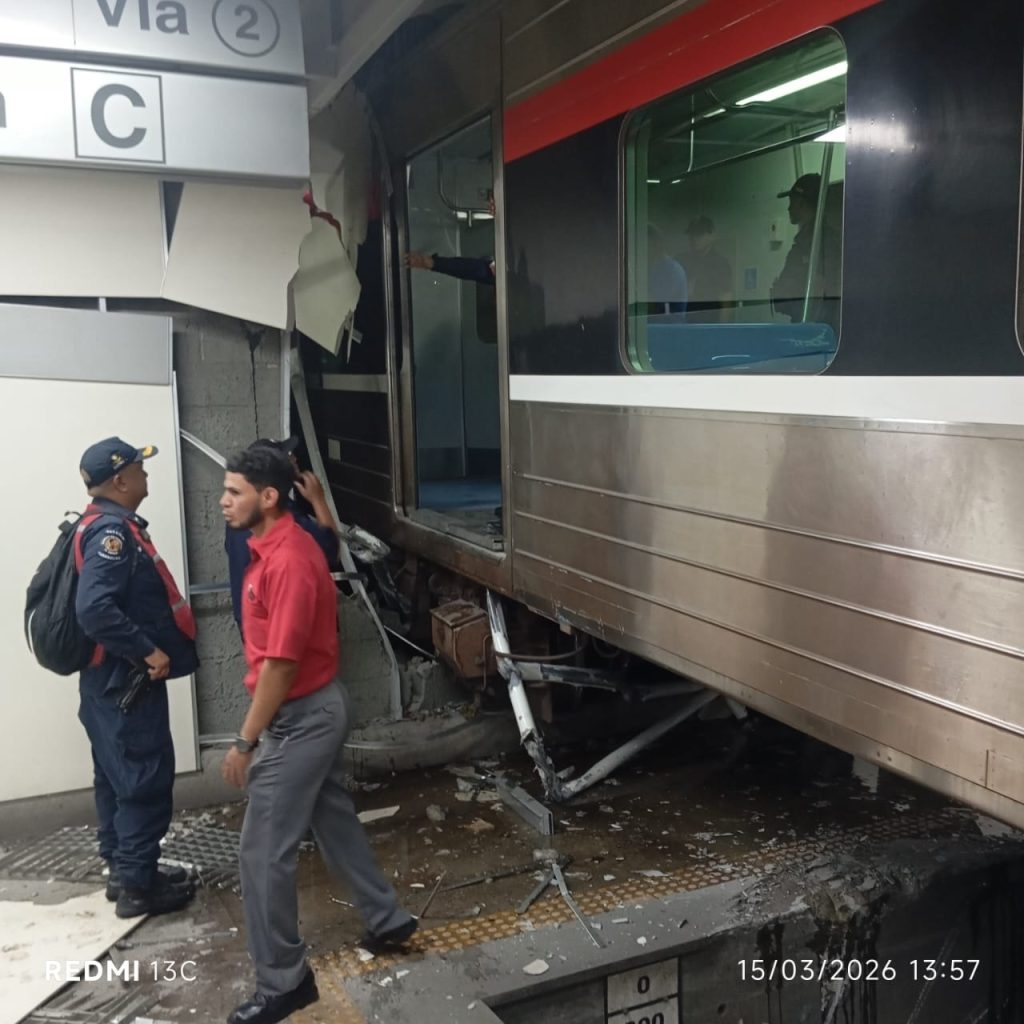 Ocho heridos y doscientas personas evacuadas tras descarrilamiento de tren elsiglo.com.ve