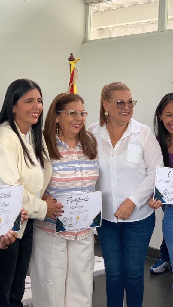 Gobierno  certificó a 57 egresados del diplomado turismo comunitario elsiglo.com.ve