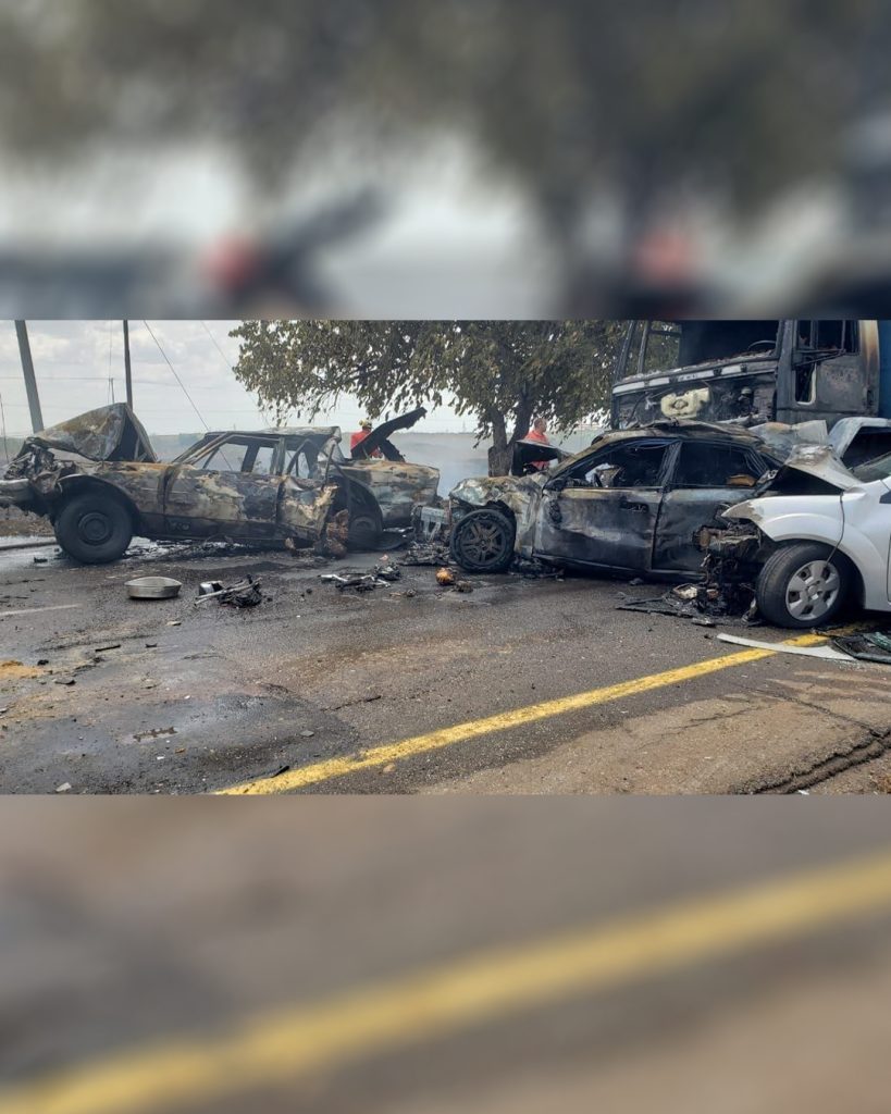 Accidente múltiple deja un fallecido y 11 heridos elsiglo.com.ve