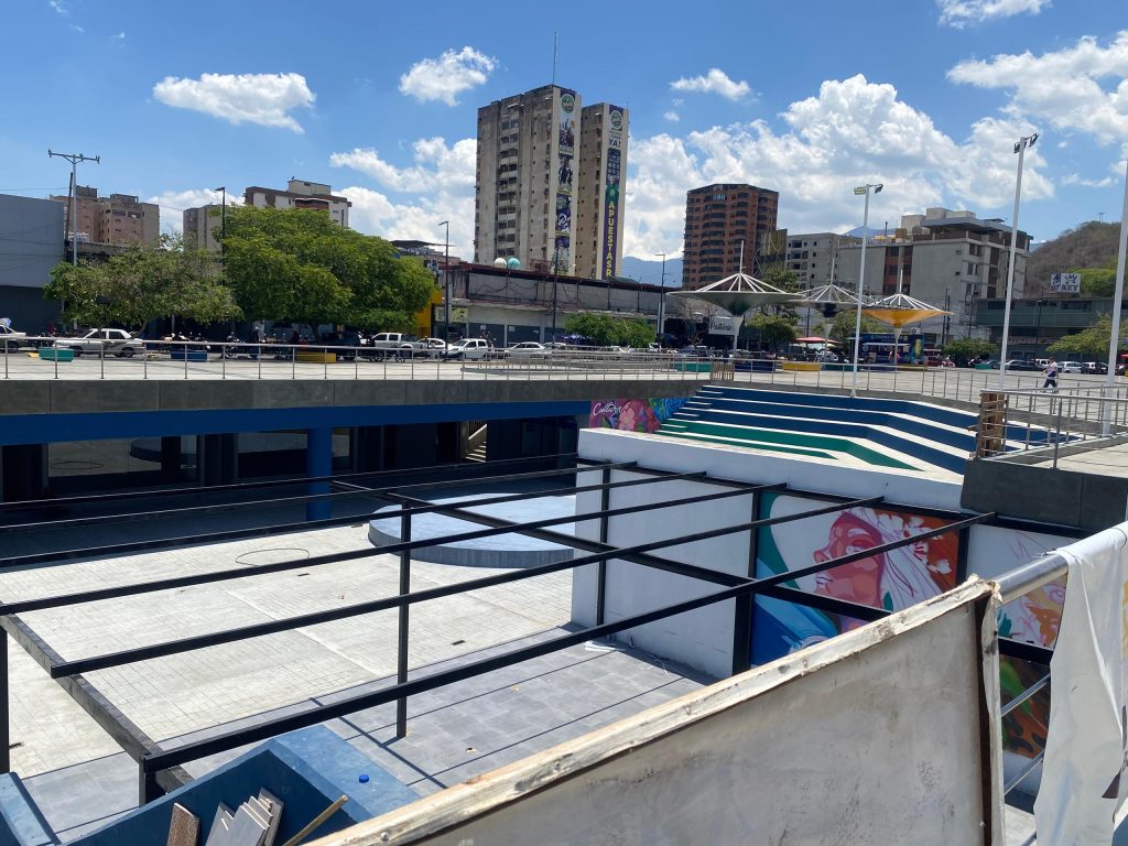 Maracayeros ansían reapertura comercial de la Plaza Bicentenaria elsiglo.com.ve