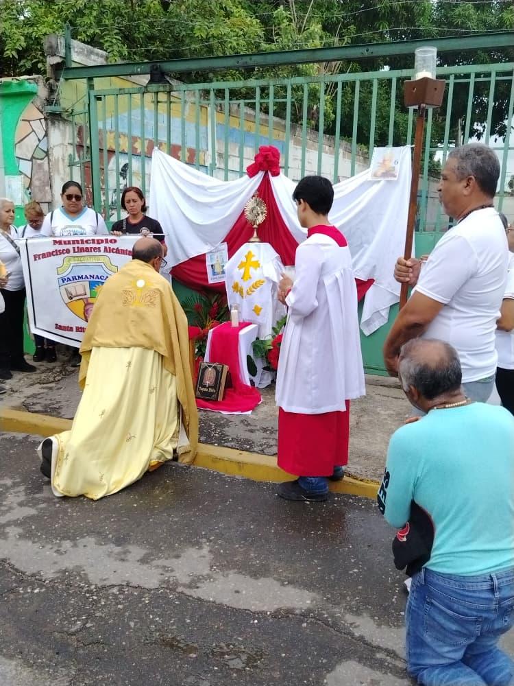 Feligresía celebró con júbilo la Solemnidad de Corpus Christi