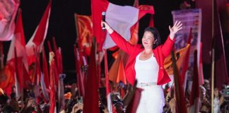 Keiko Fujimori promete a Perú lograr «reconciliación nacional» y gobernar solo un mandato Keiko Fujimori promete a Perú lograr «reconciliación nacional» y gobernar solo un mandato