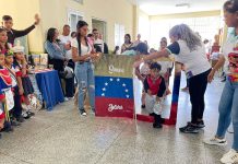 Revenga convirtió los libros en un viaje por la vida de Bolívar Revenga convirtió los libros en un viaje por la vida de Bolívar