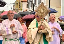Victorianos se unieron en oración durante la Misa de la Misericordia Victorianos se unieron en oración durante la Misa de la Misericordia