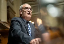 Cuba despide a Ramiro Valdés mientras EEUU redobla la presión con más sanciones