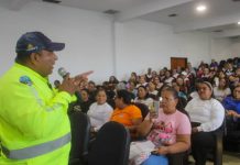 Forman defensores educativos en el municipio Santiago Mariño