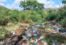 Montañas de basura amenazan a vecinos de Río Seco en Mariño Los vecinos denuncian que la basura amenaza con colapsar el torrente y ponen en riesgo sus viviendas. El llamado es urgente: necesitan una intervención inmediata de las autoridades antes de que llegue el aumento estacional de los caudales.