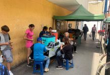 Comercio de la economía social reporta ventas lentas, pero estables Aldemar Rivero, quien vende café molido en la avenida Michelena con Sánchez Carrero, destacó que las ventas son lentas, pero constantes. "En la casa siempre falta café", dijo el comerciante, Rivero explicó que su producto es un bien de necesidad básica para jefes de hogar y adultos mayores, por lo que es una garantía de que siempre existirá demanda.