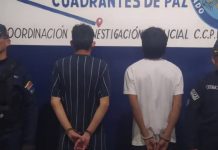 Brutal agresión sufrió estudiante con autismo en Portuguesa Según el informe policial, la víctima fue atacada física y verbalmente por tres compañeros de estudio. El material audiovisual evidencia actos de acoso escolar (bullying) contra el joven, quien padece condición de autismo. El comisario Douglas Rico, director del Cicpc, confirmó que la divulgación del video permitió identificar a los sospechosos.