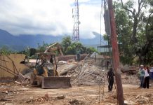 Edificio colapsó tras los terremotos en Mariara
