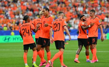 5-1. Países Bajos se relanza con una exhibición Los dobletes de Brian Brobbey y Cody Gakpo, refrendados en el minuto 89 por Crysencio Summerville, lanzaron a Países Bajos, que podrán sellar el pase de ronda como primeros de grupo con un triunfo ante Túnez en la última jornada.