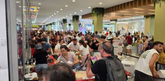 Venezolanos en Madrid se unen en cadena solidaria para ayudar a afectados por terremotos Venezolanos en Madrid se unen en cadena solidaria para ayudar a afectados por terremotos