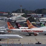 Venezuela notifica a aerolíneas que la compra de su combustible debe pagarse a EE.UU. Venezuela notifica a aerolíneas que la compra de su combustible debe pagarse a EE.UU.