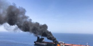 EE.UU dispara contra tercer petrolero en el golfo de Omán tras nuevos ataques a Irán EE.UU dispara contra tercer petrolero en el golfo de Omán tras nuevos ataques a Irán