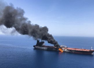 EE.UU dispara contra tercer petrolero en el golfo de Omán tras nuevos ataques a Irán EE.UU dispara contra tercer petrolero en el golfo de Omán tras nuevos ataques a Irán