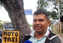 Baja demanda de clientes golpea a mototaxistas de Maracay La jornada de un mototaxistas en Maracay solía comenzar con varias carreras encadenadas. Hoy, muchos pasan horas bajo el sol esperando un cliente. Una encuesta realizada entre conductores del municipio Girardot confirmó la tendencia: la demanda está por el suelo.