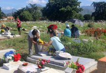 Familias convirtieron el Cementerio Metropolitano en el epicentro del Día del Padre La conmemoración del Día del Padre representa una de las fechas de máxima demanda para los servicios de mantenimiento de espacios públicos.