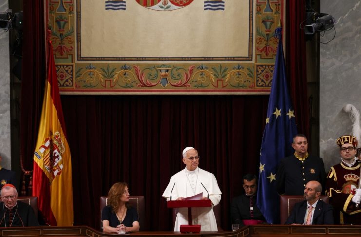 Papa pide en el Congreso español una respuesta mundial al «trágico drama migratorio» Papa pide en el Congreso español una respuesta mundial al "trágico drama migratorio"