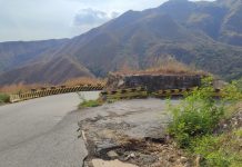 Conductores alertan sobre deterioro del distribuidor en la vía hacia Tovar