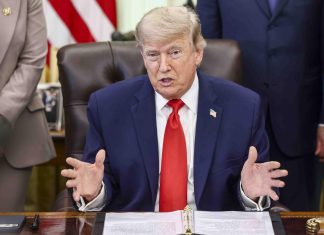 Trump dice que Brasil es un país «políticamente difícil» tras condena a hijo de Bolsonaro