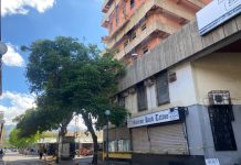 Se mantiene la alerta por daños en edificio Venaragua