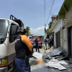 Murió trabajador al caerle láminas de porcelanato